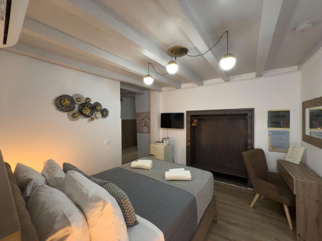 Economy Triple Room