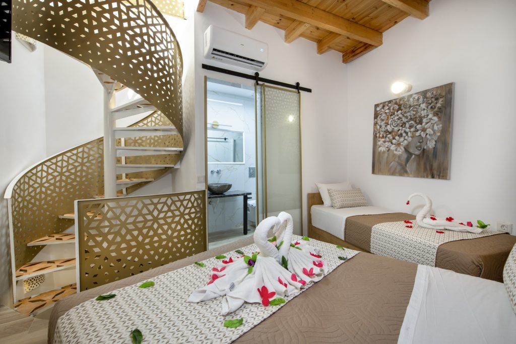 Deluxe Hotels Maisonette